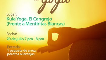 Práctica solidaria de Yoga en KULA Yoga – Panamá